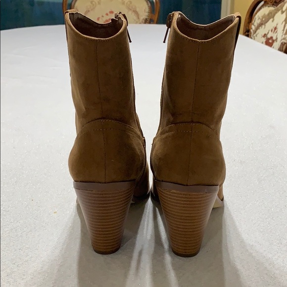 JustFab Cassidy Cowgirl Booties - 9 - Picture 4 of 4